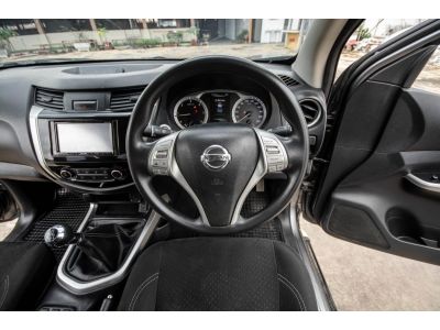 Nissan Navara 2.5 E Kingcab NP300 Calibre M/T ดีเซล 2017/2018 รูปที่ 9